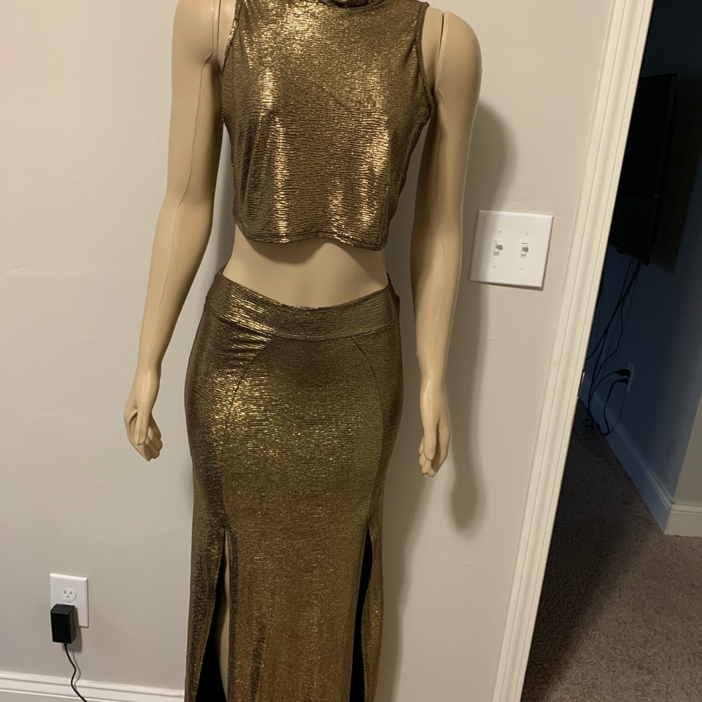Color -GOLD - Picture 3 of 3